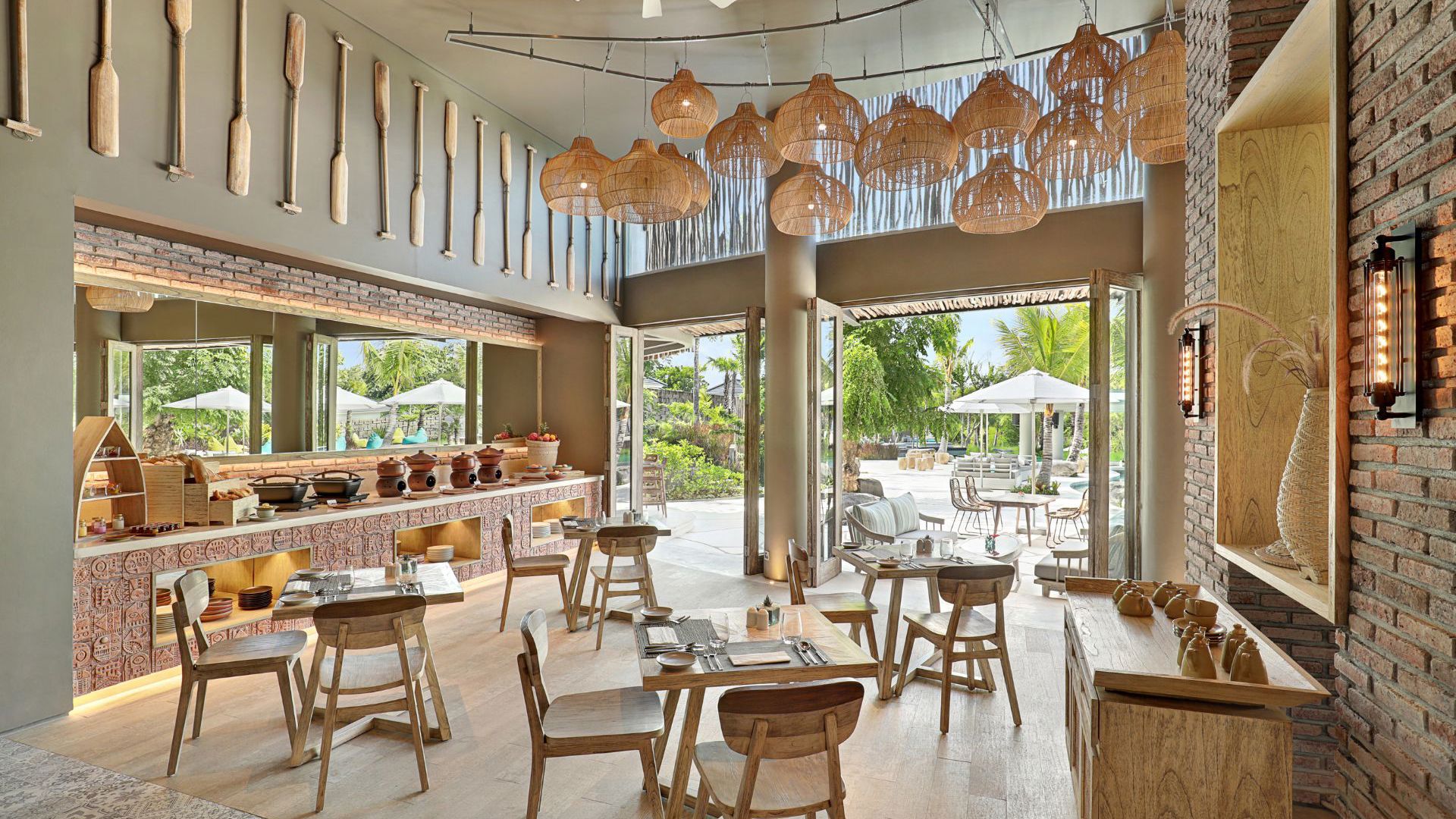 Cross bali Breakers - Point Break Restaurant