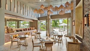 Cross bali Breakers - Point Break Restaurant