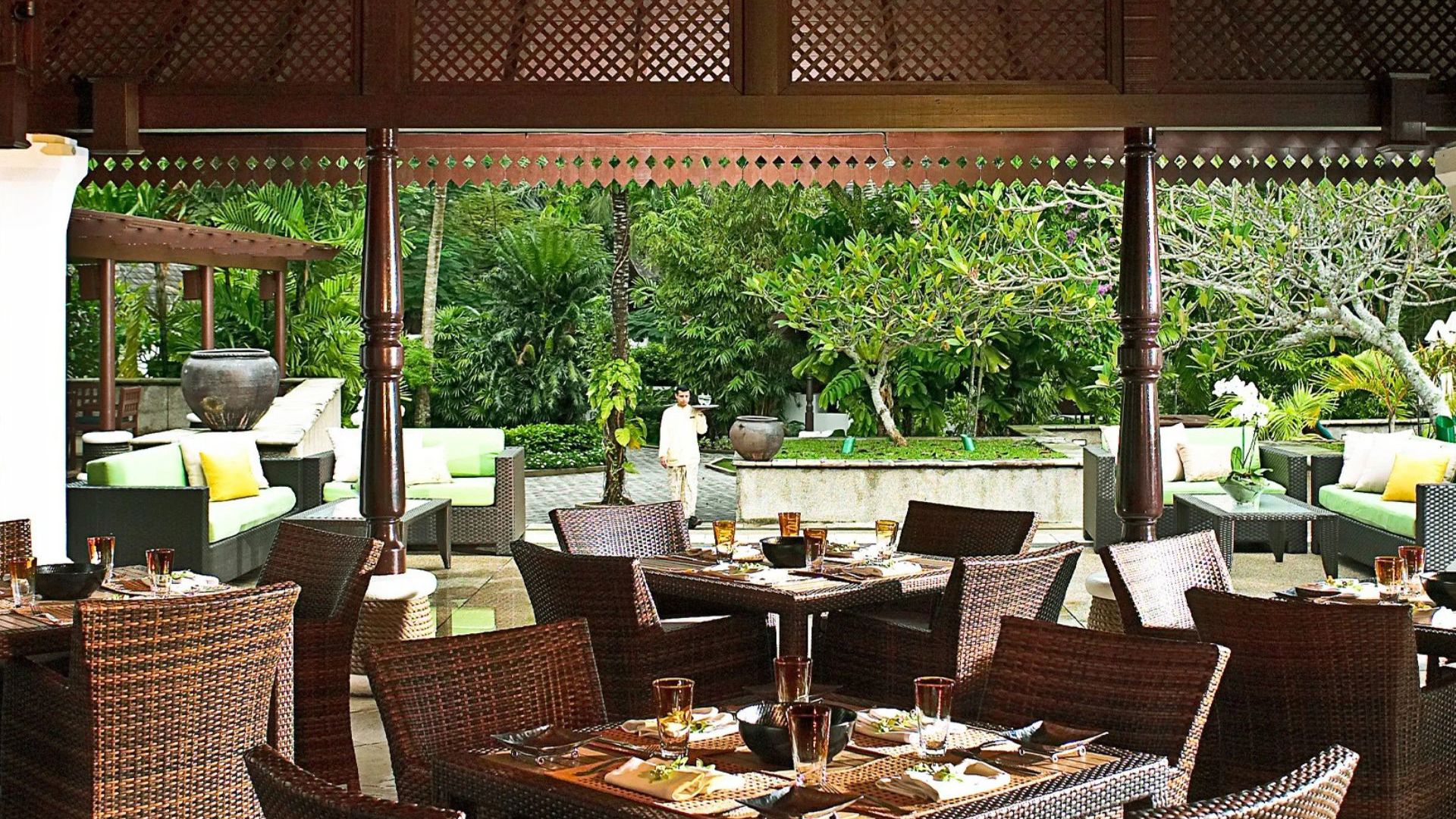 Pangkor Laut Resort - Royal Bay Beach Club