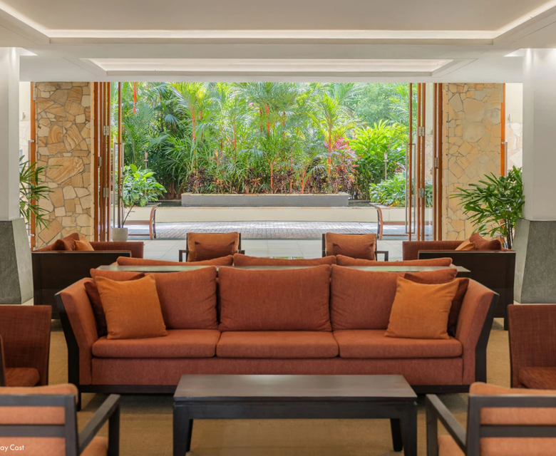 Pullman Palm Cove Sea Temple Resort & Spa - Lobby
