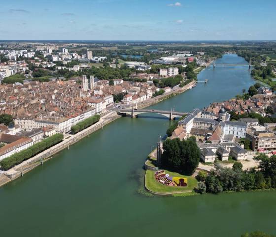 Chalon-sur-Saone  © Riverside