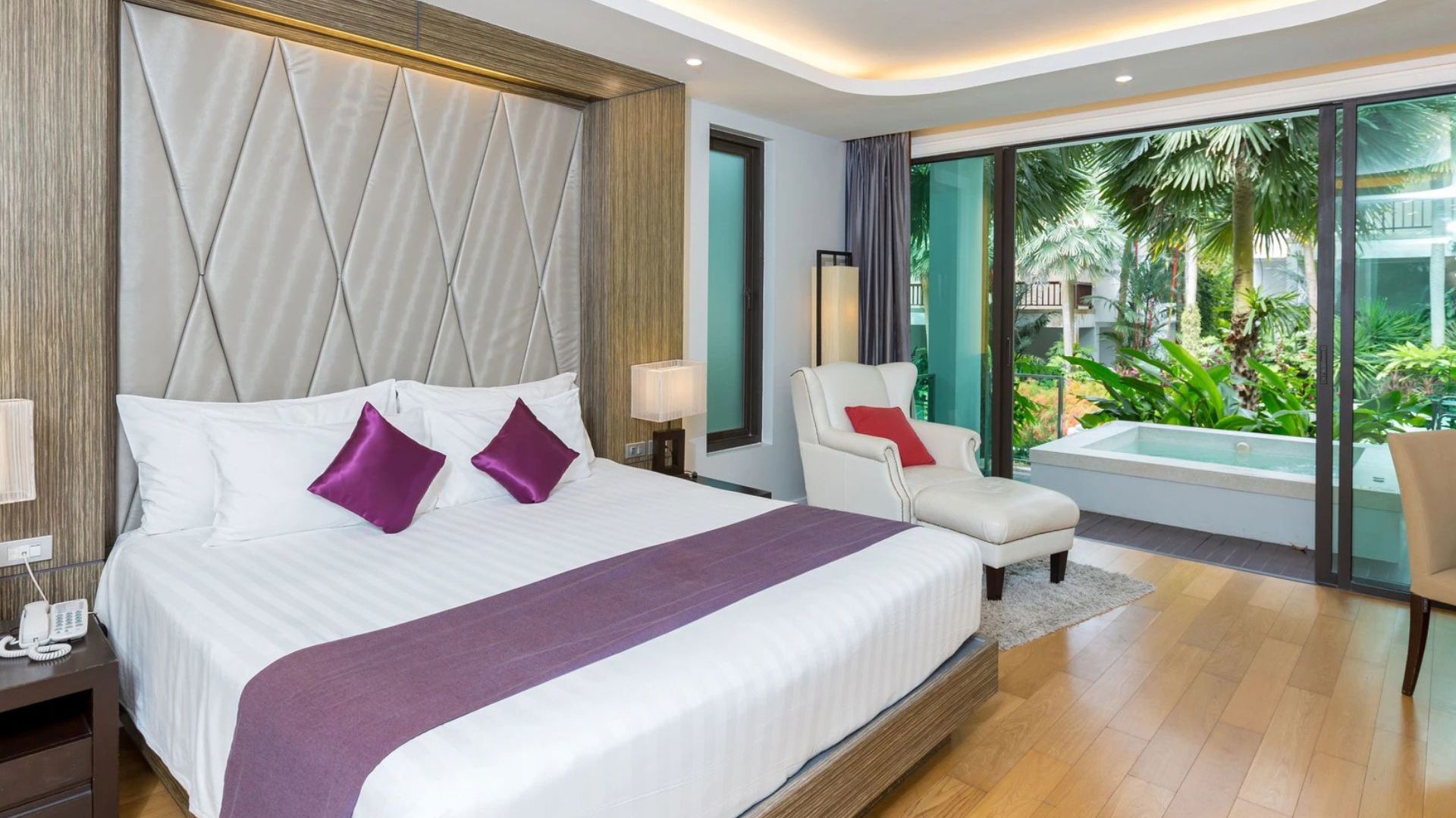 Club Wyndham Patong Hill, Patong - Deluxe Room