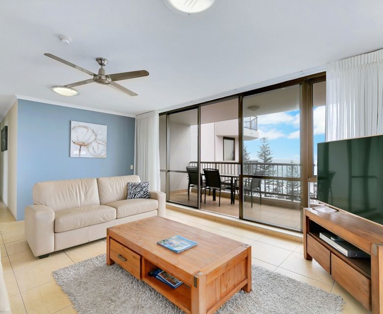 Seaview Resort Mooloolaba - One Bedroom Ocean - lounge