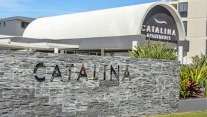 Catalina Resort - entrance