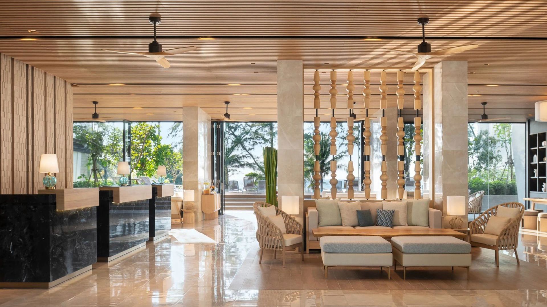 Radisson Blu Resort, Phuket Mai Khao Beach - Lobby