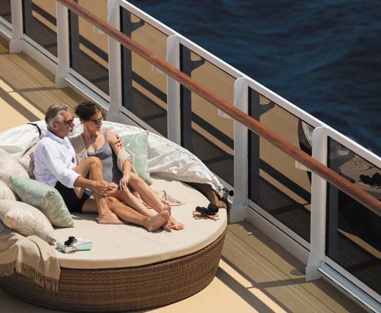 Pool Deck Couple © Regent Seven Seas