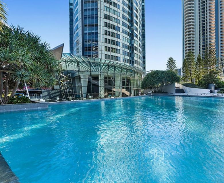 Q1 Resort and Spa - Pool