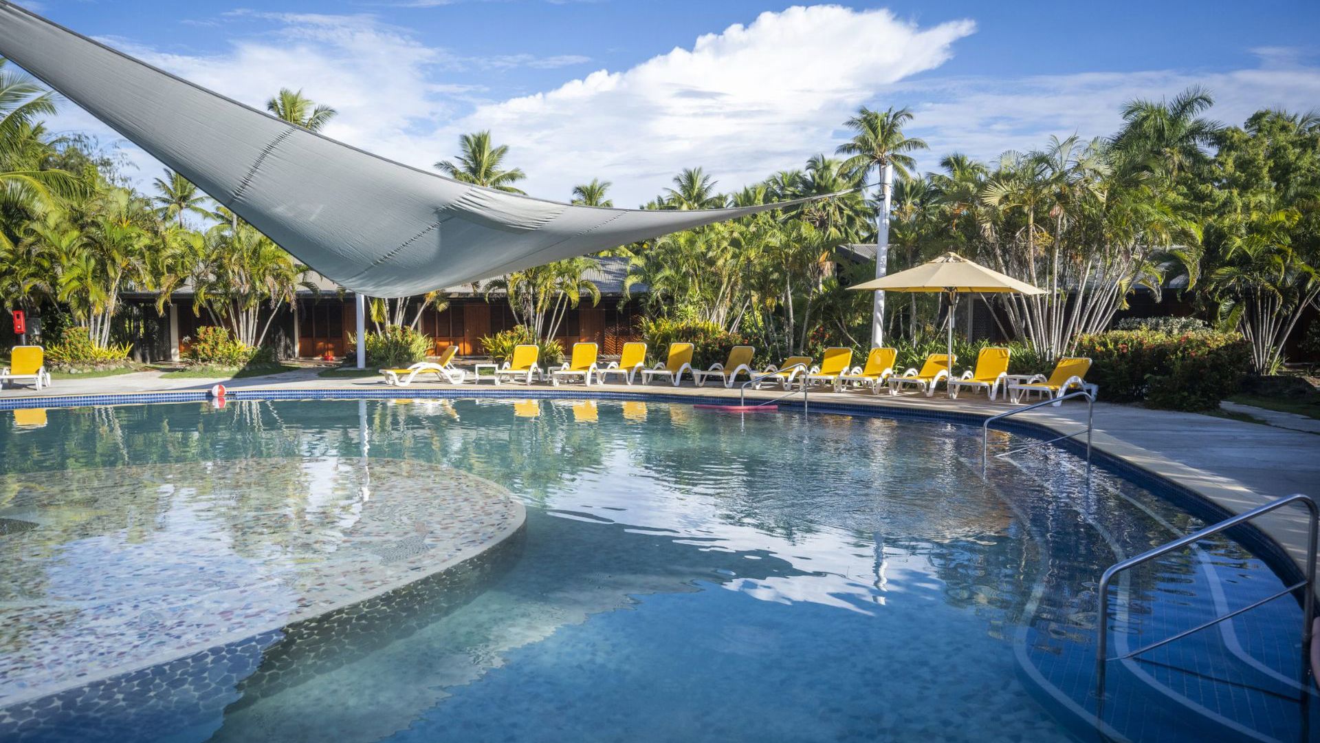 Plantation Island Resort, Fiji deal with House of Travel