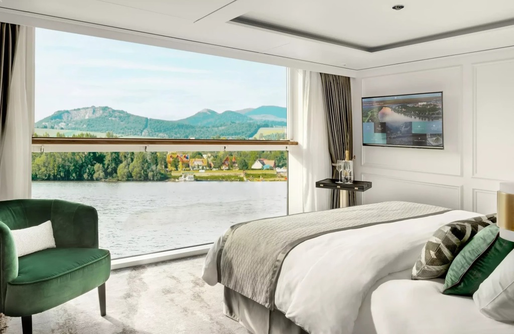 Riverside Suite © Riverside Luxury Cruises