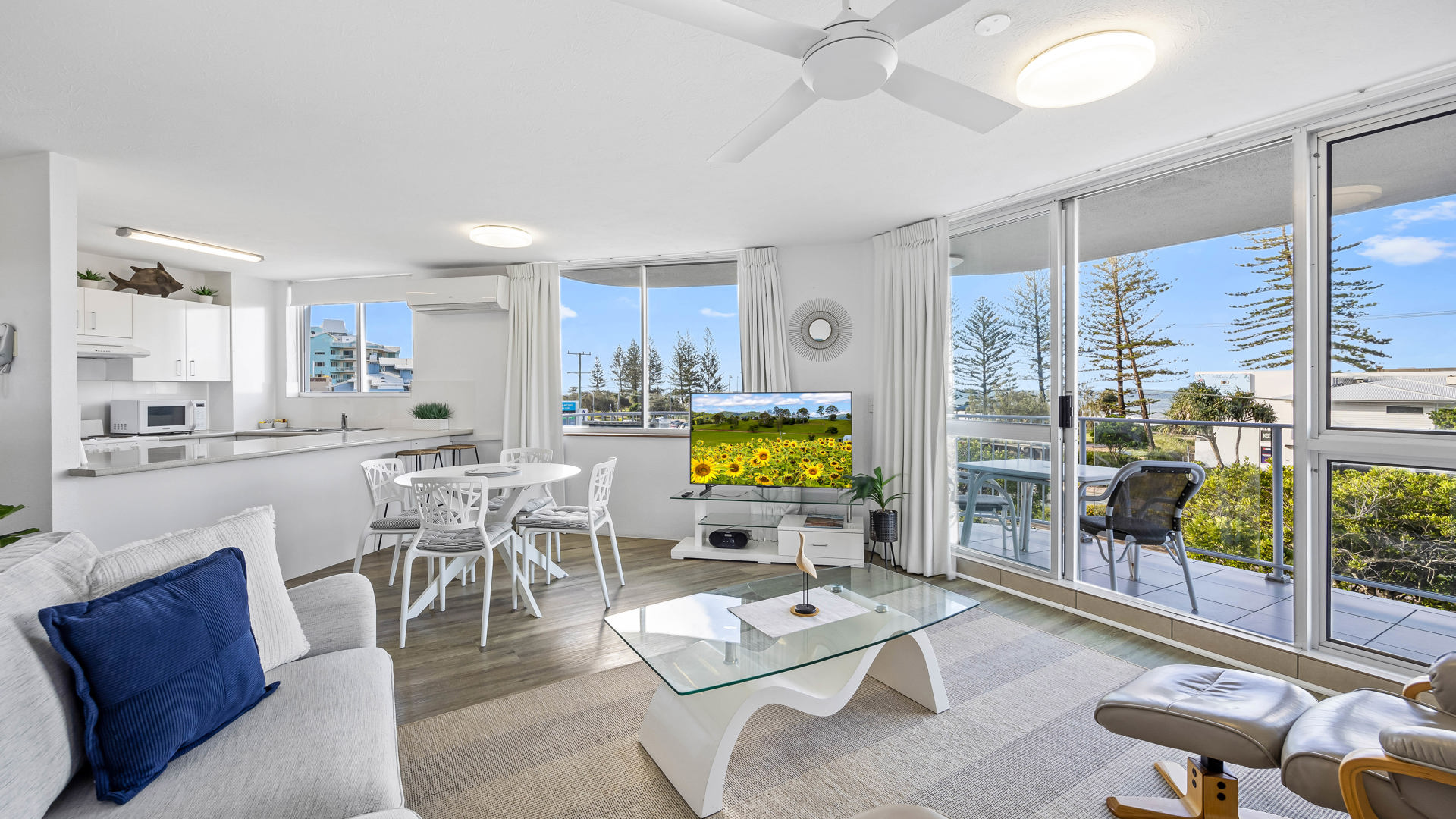 Mandolin Resort - lounge