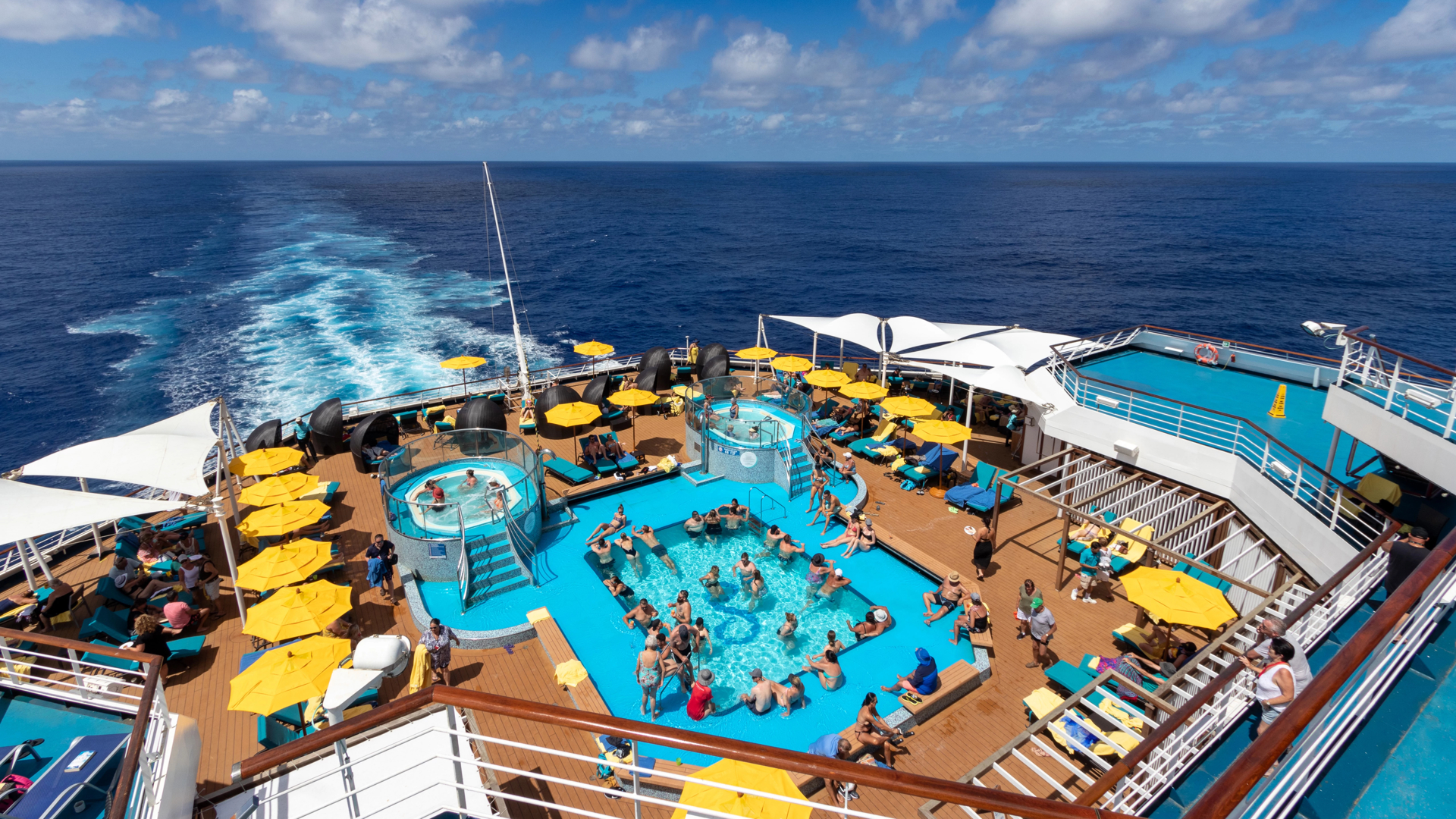 Carnival Splendor Stern