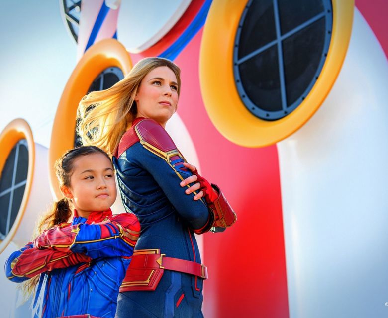 Disney Adventure Marvel Style Studio Pair 