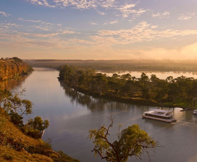 Unforgettable Houseboats Murray River View With Boat