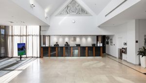 Holiday Inn Potts Point Foyer