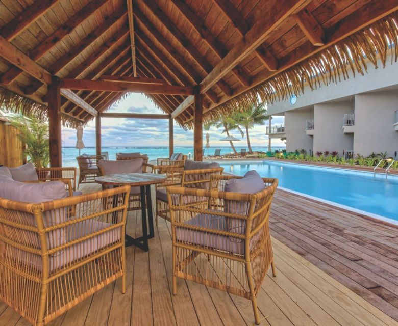 Moana Sands Lagoon Resort Jacqueline Michelle_Poolside gazebo