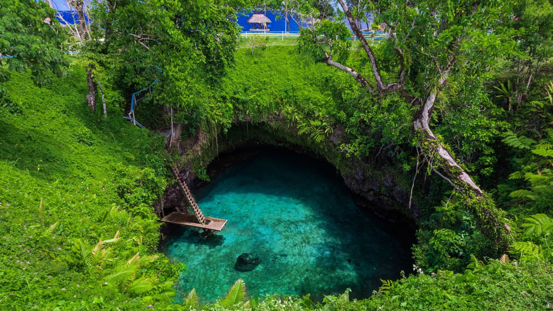 To Sua Ocean Trench in Samoa