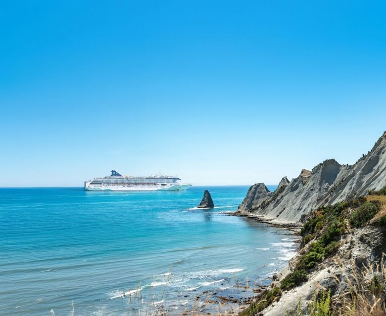 NCL in New Zealand © Norwegian Cruise Line