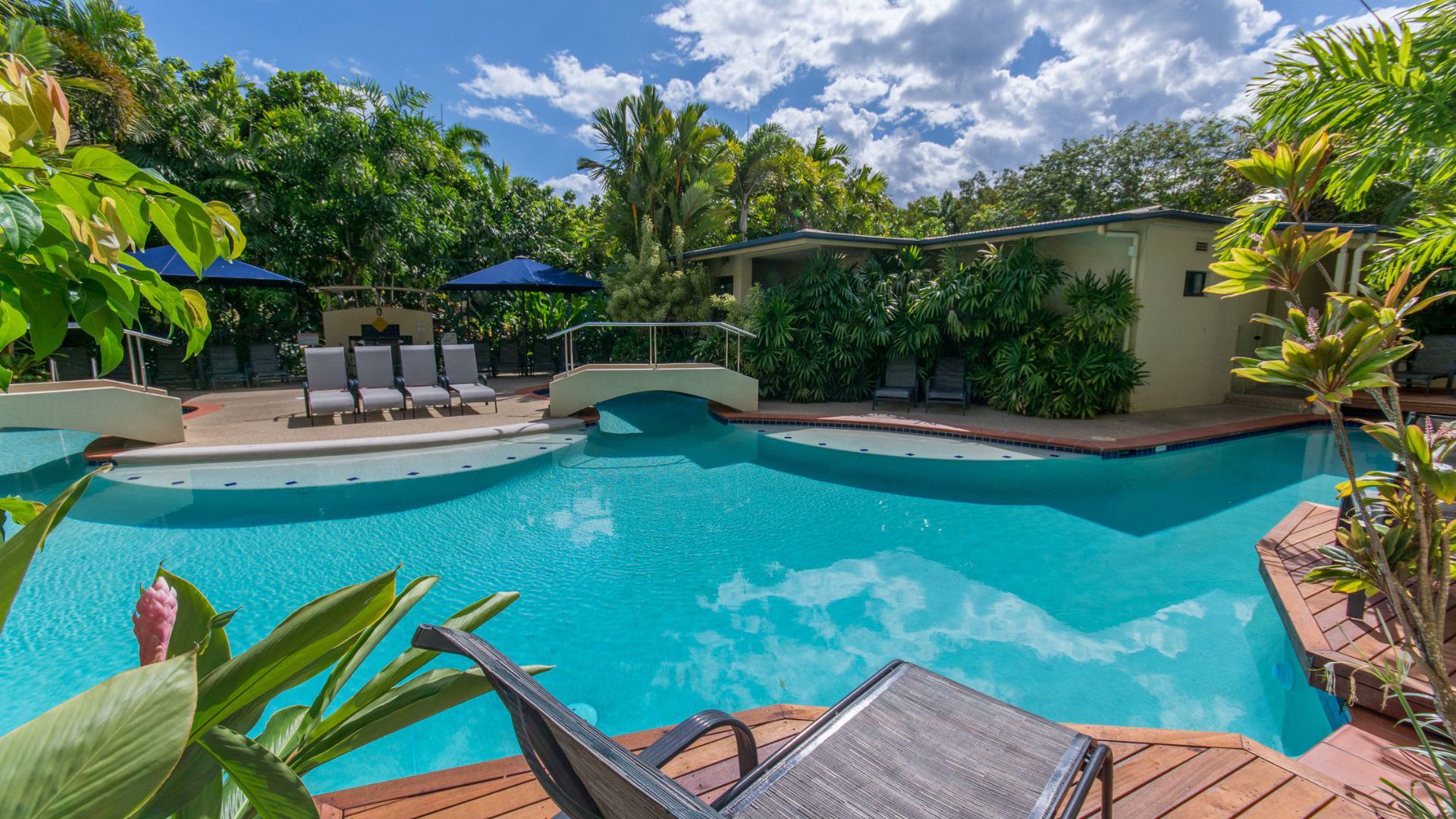 Meridian Port Douglas - pool