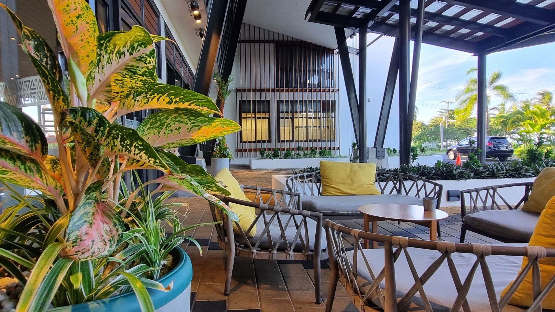 Lava Hotel - lobby