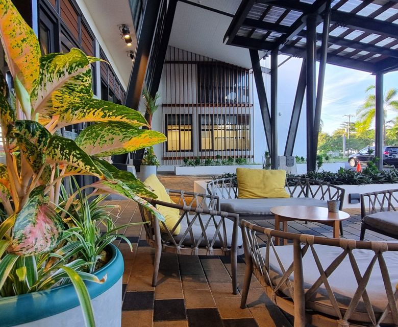 Lava Hotel - lobby