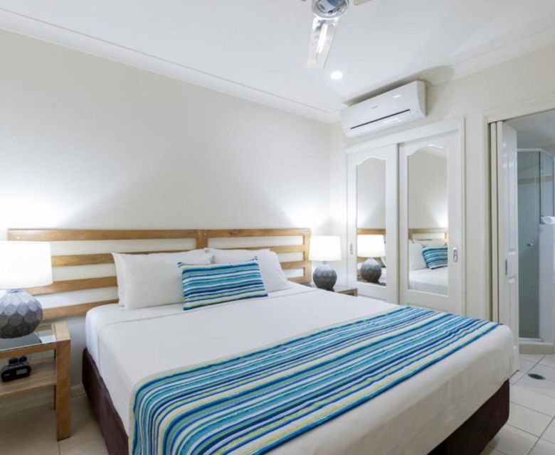 Meridian Port Douglas - bedroom