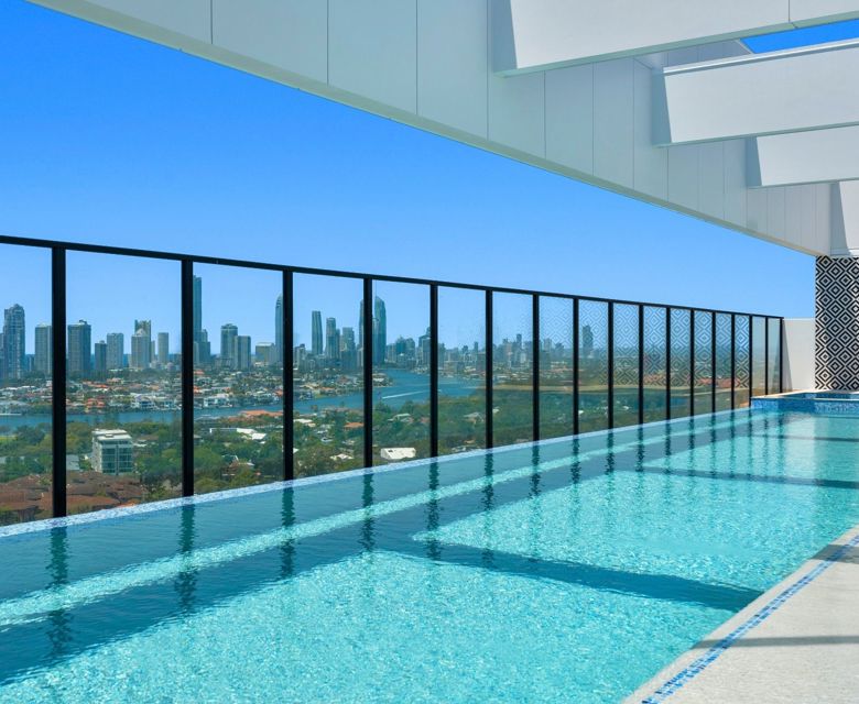 TRYP Hotel -Southport - pool with view