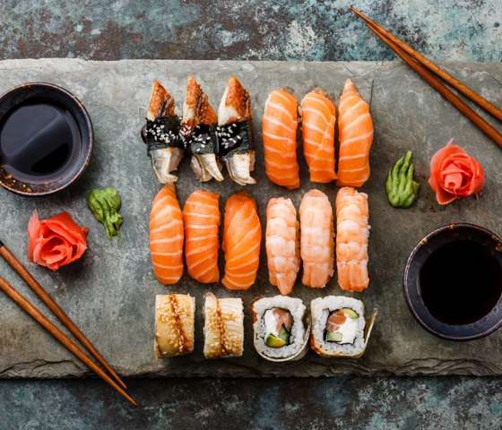 Sushi Sashimi Rolls, Japan