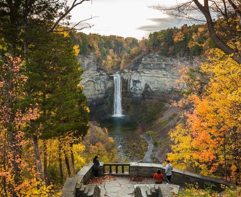  Stunning autumn foliage at Taughannock Falls State Park in New York. 