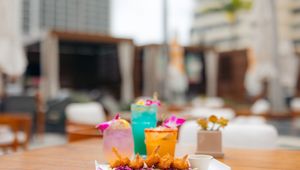 Alohilani Resort Waikiki Beach - Cocktails