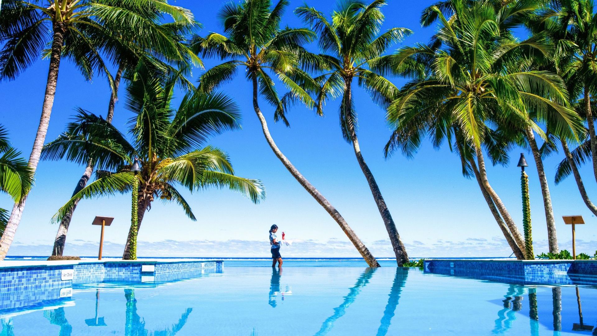 Little Polynesian - Pool