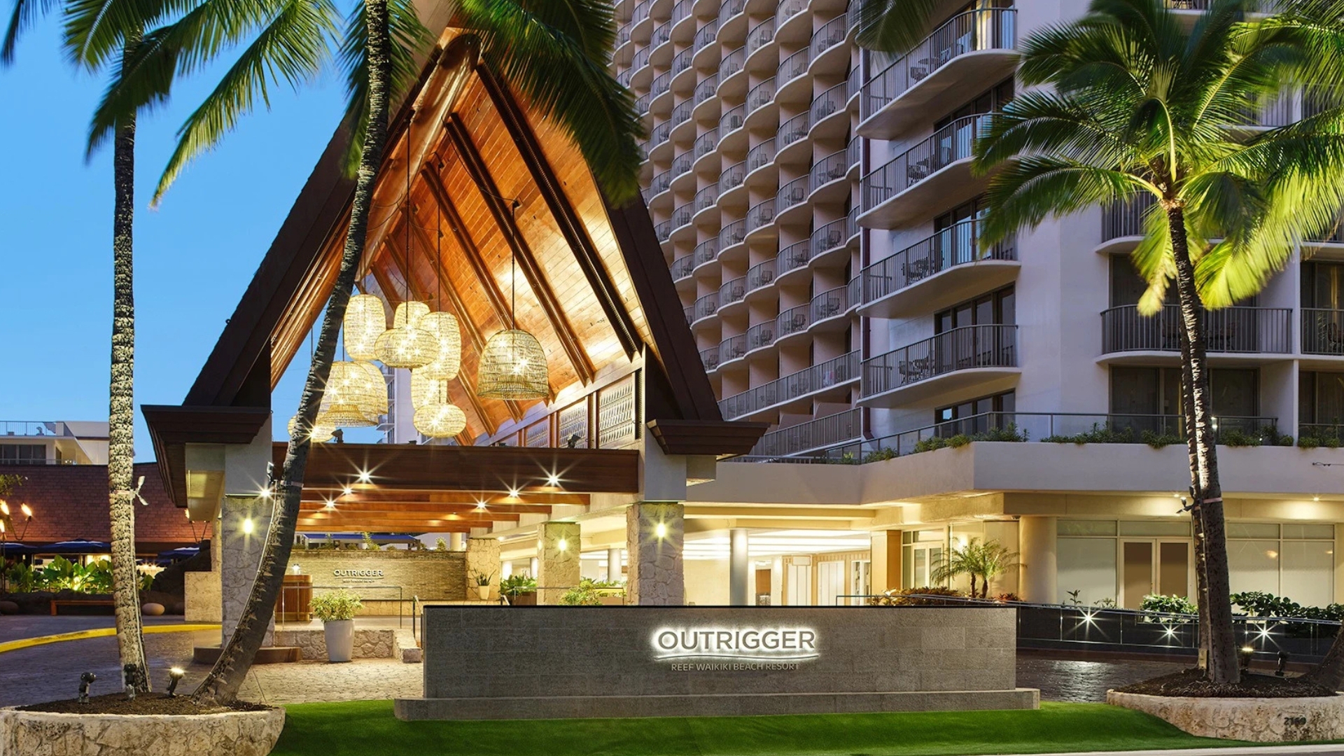 OUTRIGGER Reef Waikiki Beach Resort - Main Entrance