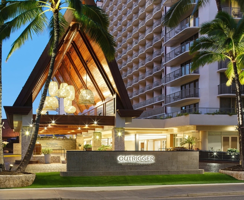 OUTRIGGER Reef Waikiki Beach Resort - Main Entrance