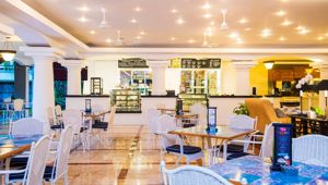 Bali Dynasty Resort - Cafe Piazza