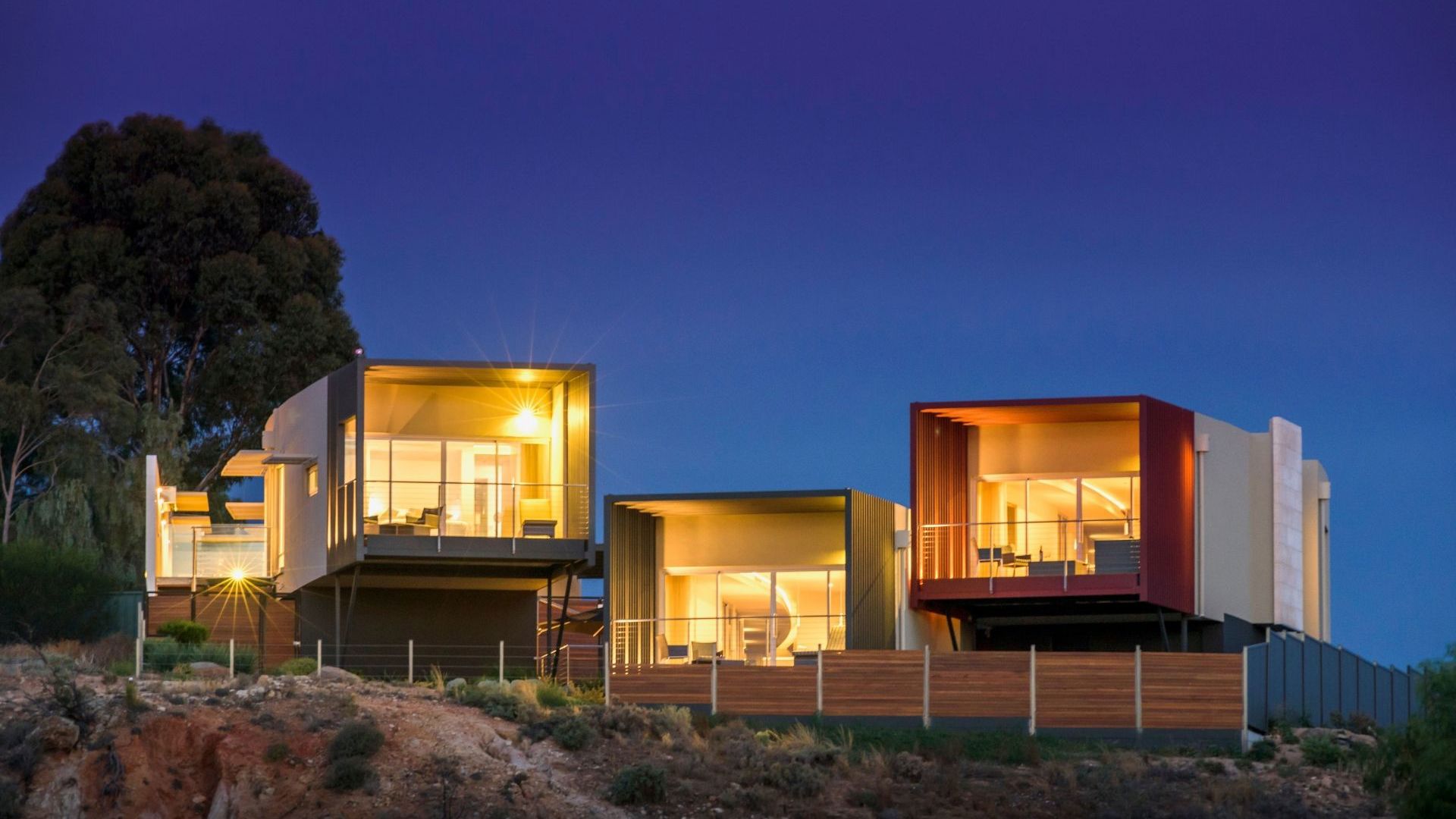 156414 The Frames CR SATC