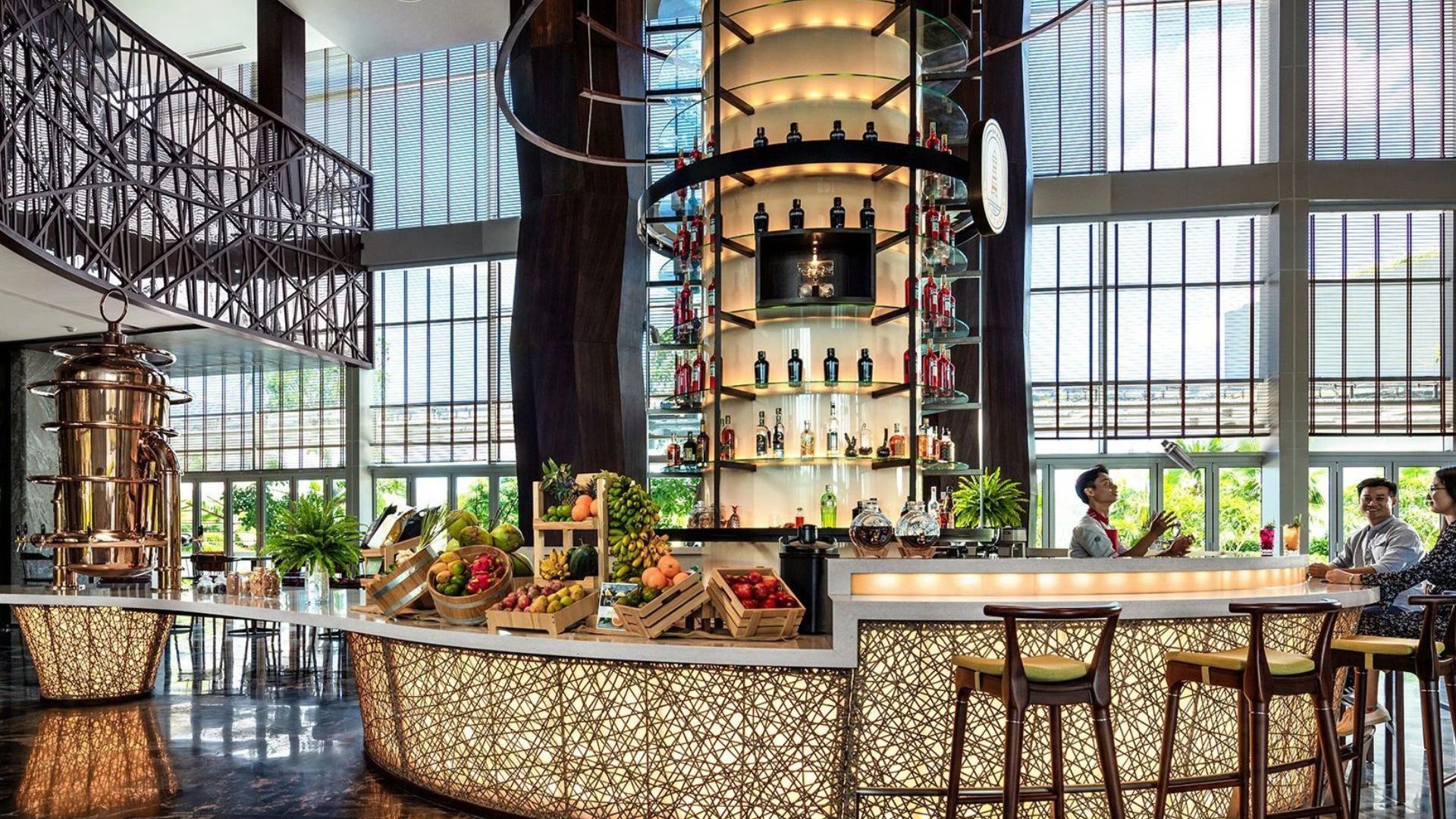 Pullman Phu Quoc Beach Resort - The Lighthouse Bar & Lounge
