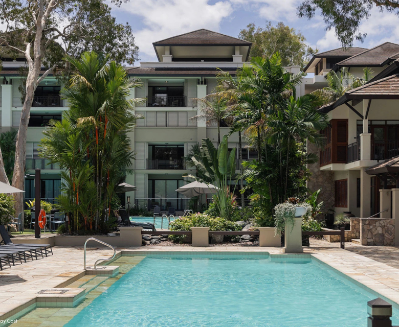 Pullman Palm Cove Sea Temple Resort & Spa - Pool 2