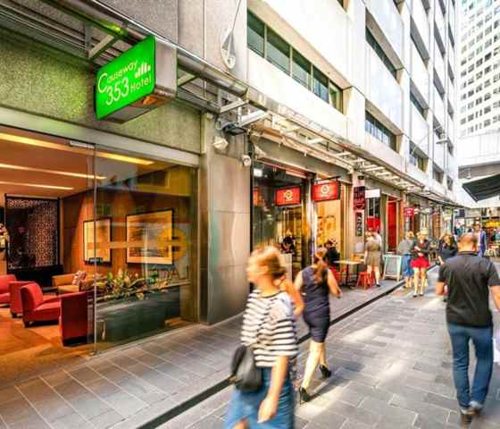 Causeway 353 Hotel Melbourne Entrance
