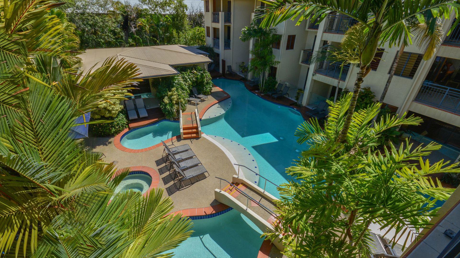 Meridian Port Douglas - pool