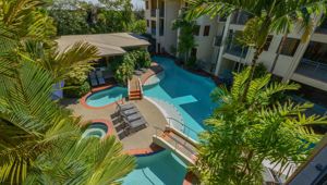 Meridian Port Douglas - pool