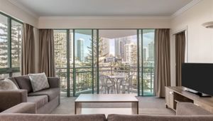 Mantra Crown Towers - lounge