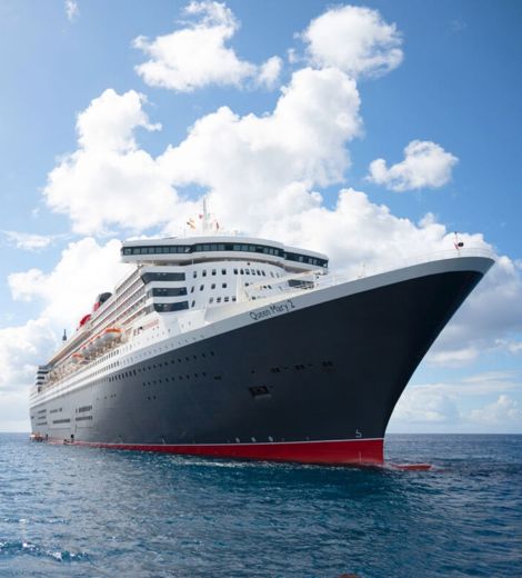 Queen Mary 2 at Sea