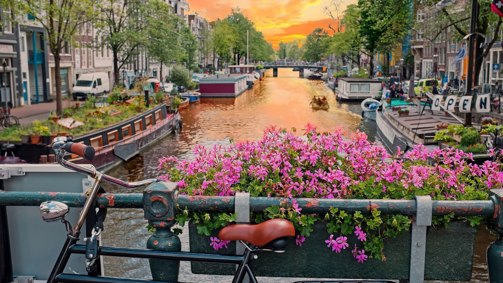 Amsterdam @ Globus