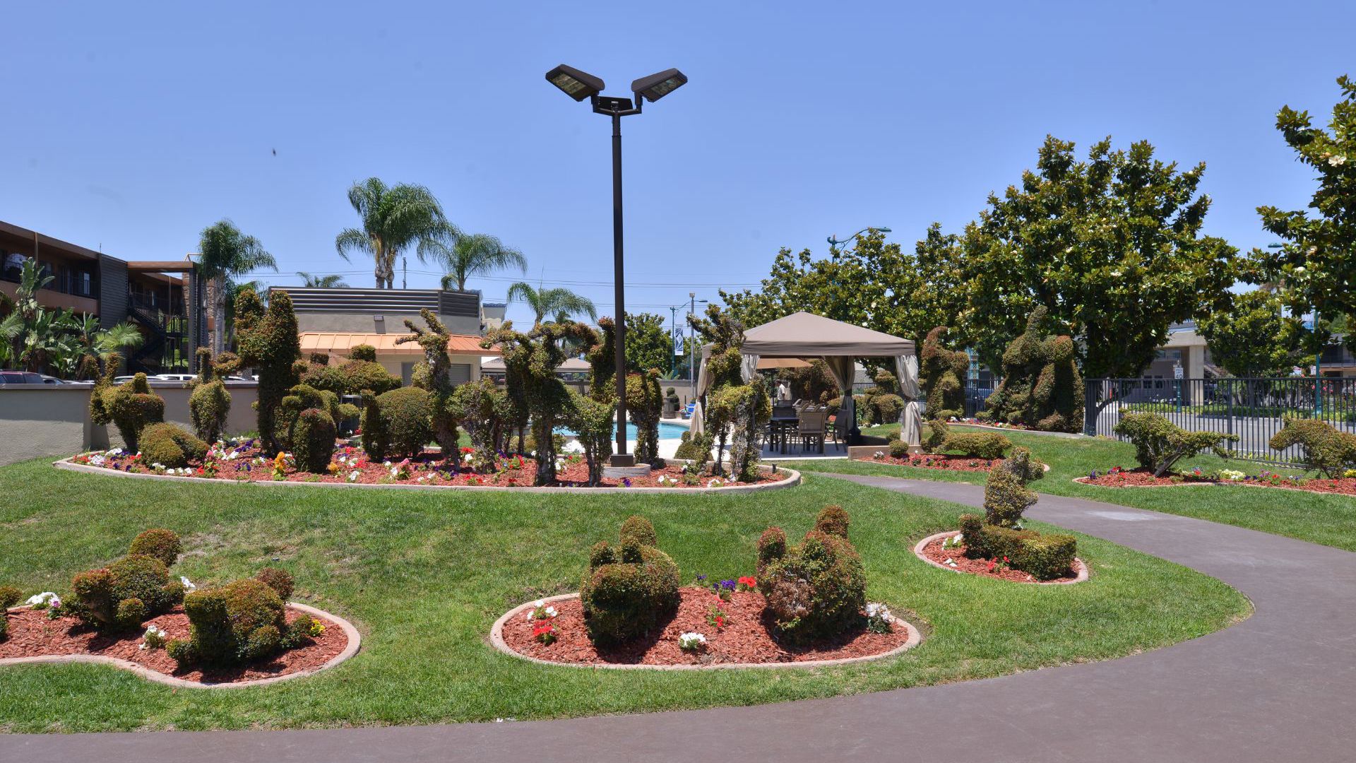 Best Western Plus Stovall's Inn - Gardens