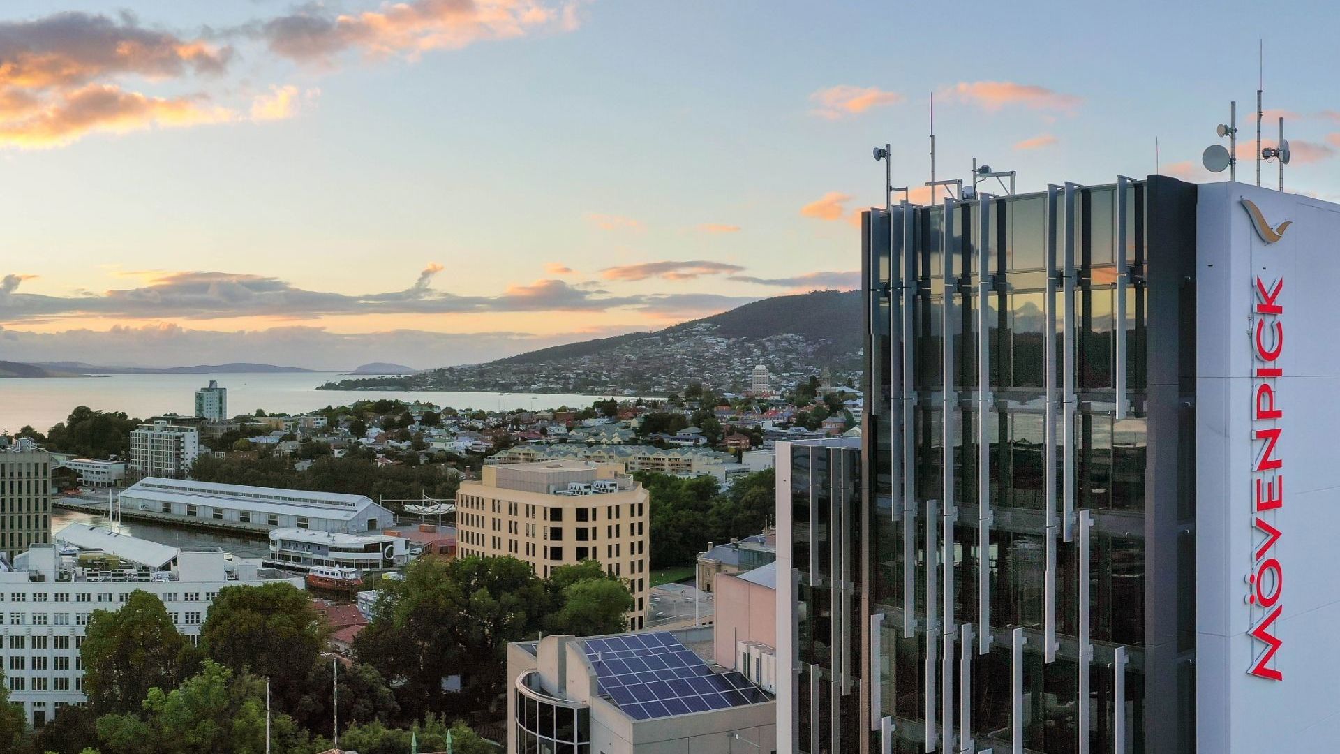 Movenpick Hotel Hobart Exterior 