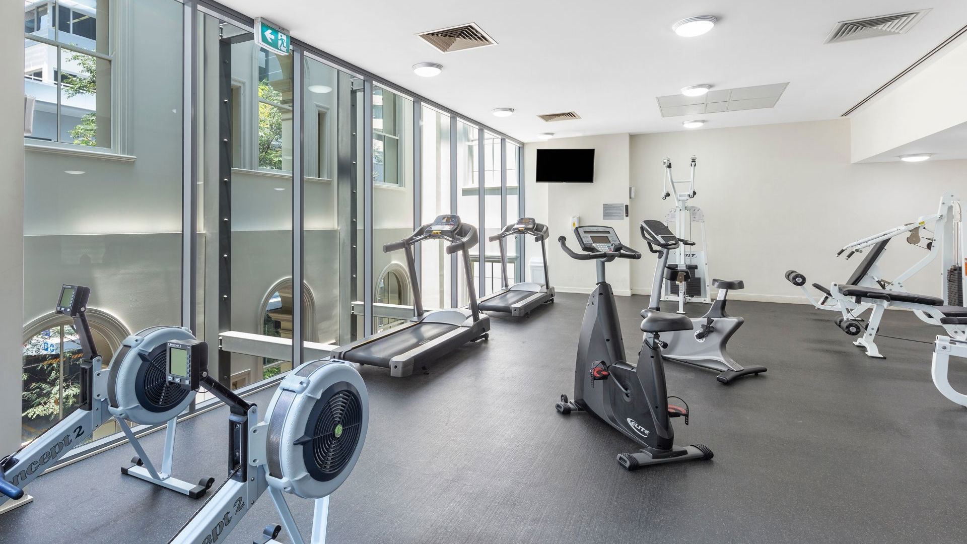 Oaks Brisbane On Charlotte Suites Indoor Gym