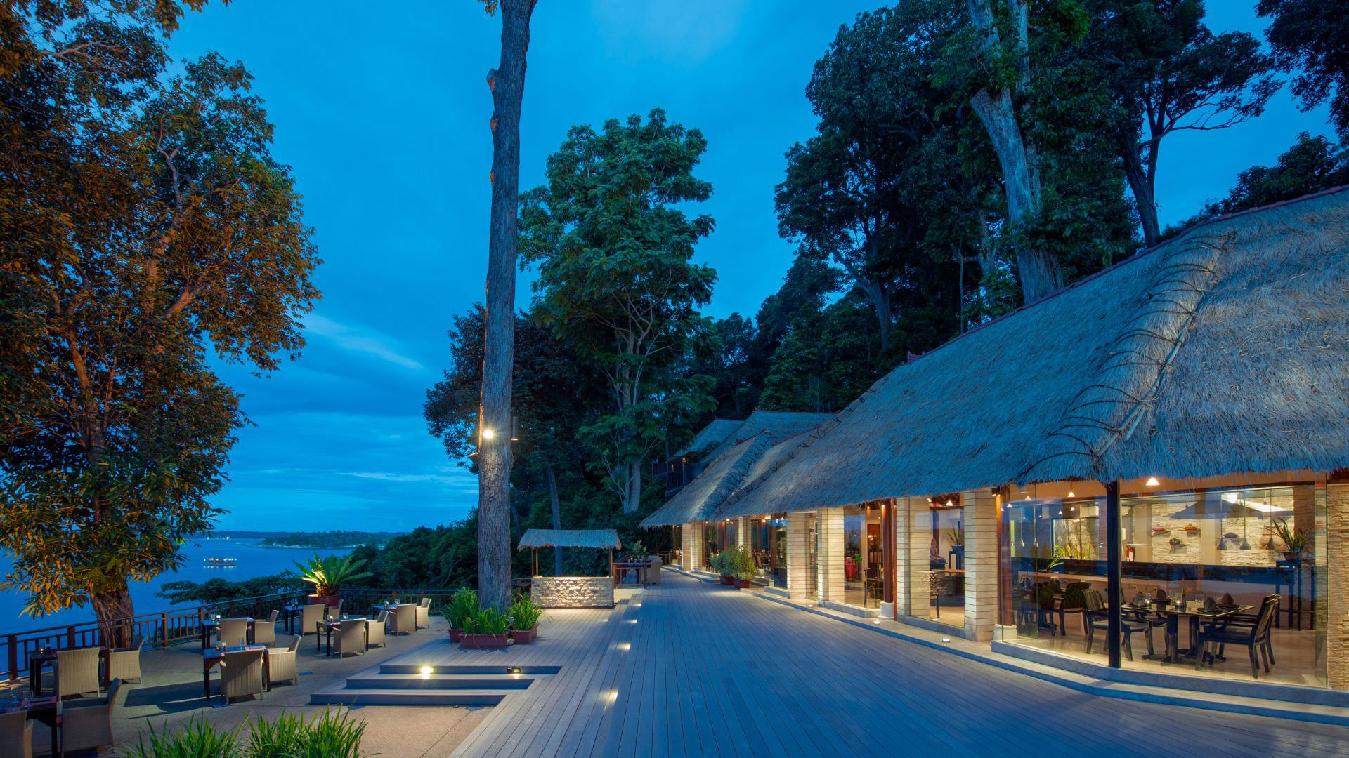 Banyan Tree Bintan - Treetops Dining