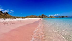 Pink Beach - Komodo Island