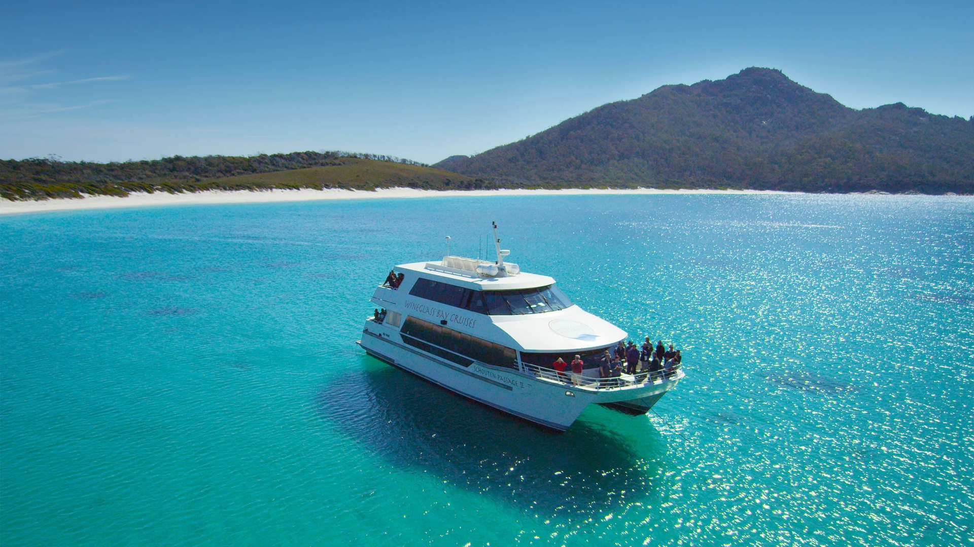 132510 2 Wineglass Bay Cruise CR Wineglass Bay Cruises
