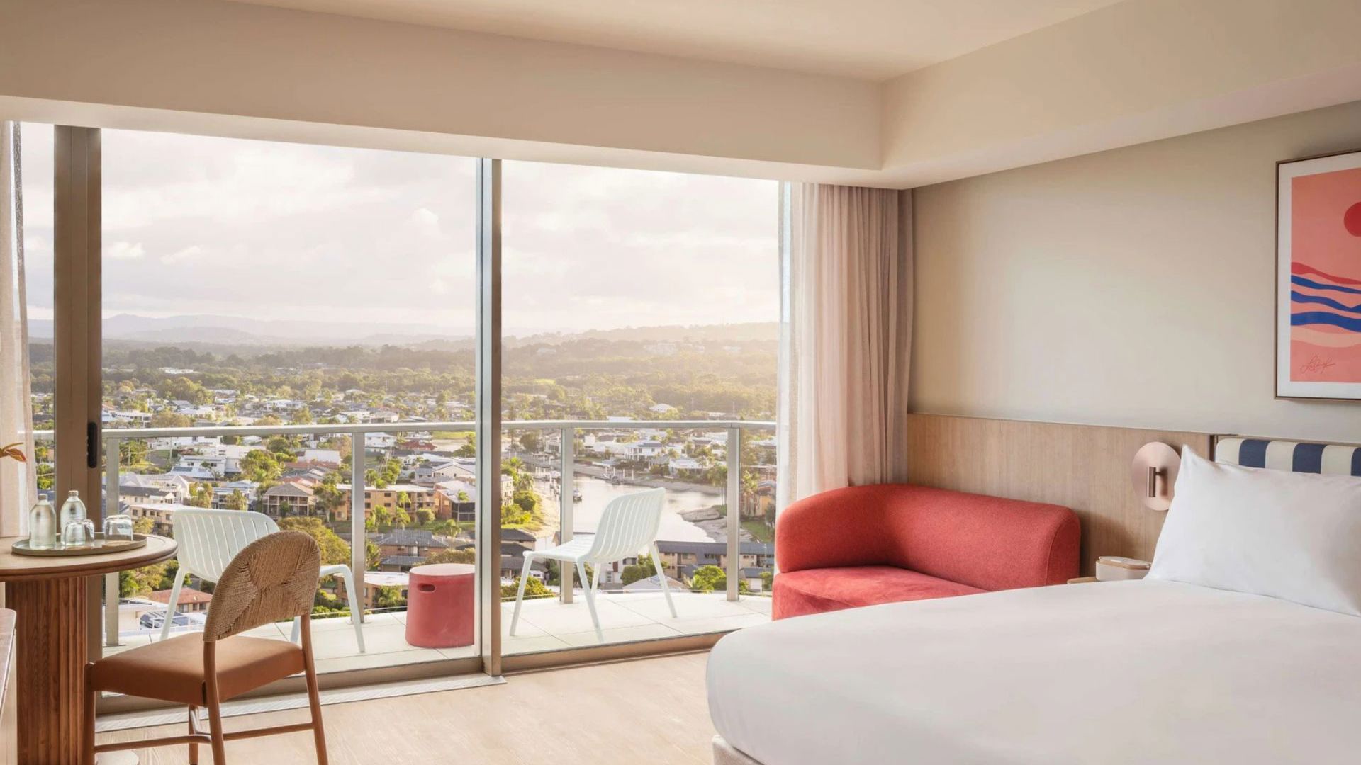 Avani Mooloolaba Beach Hotel - Deluxe King Room