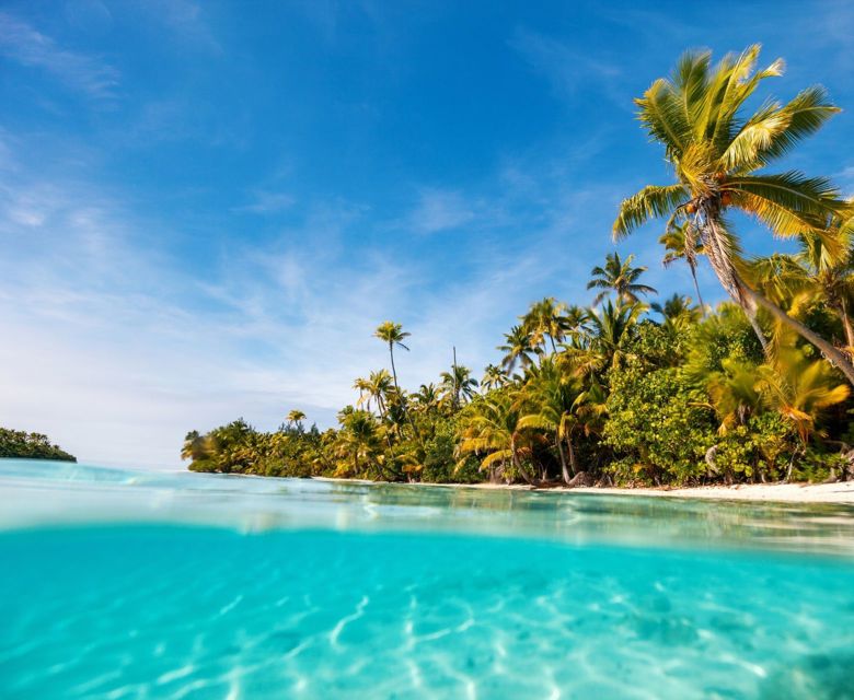 ESCAPE TO RARO OR AITUTAKI